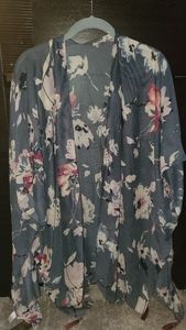 NWT Floral kimono
